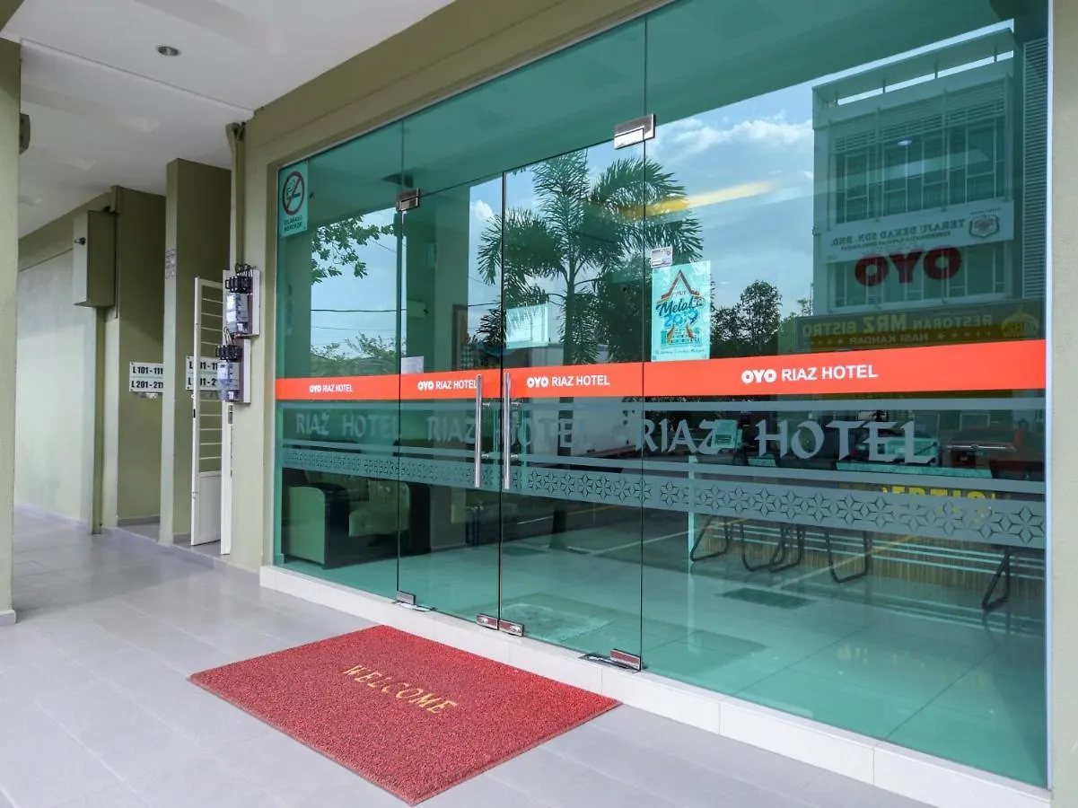 **  Oyo 89839 Riaz Hotel Malacca Malaysia